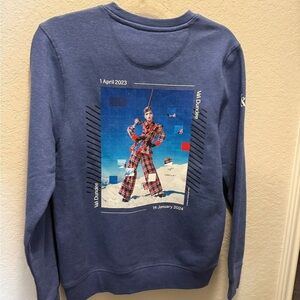 V&A Dundee Tartan Woman’s Blue Crew sweatshirt size XS UK exclusive